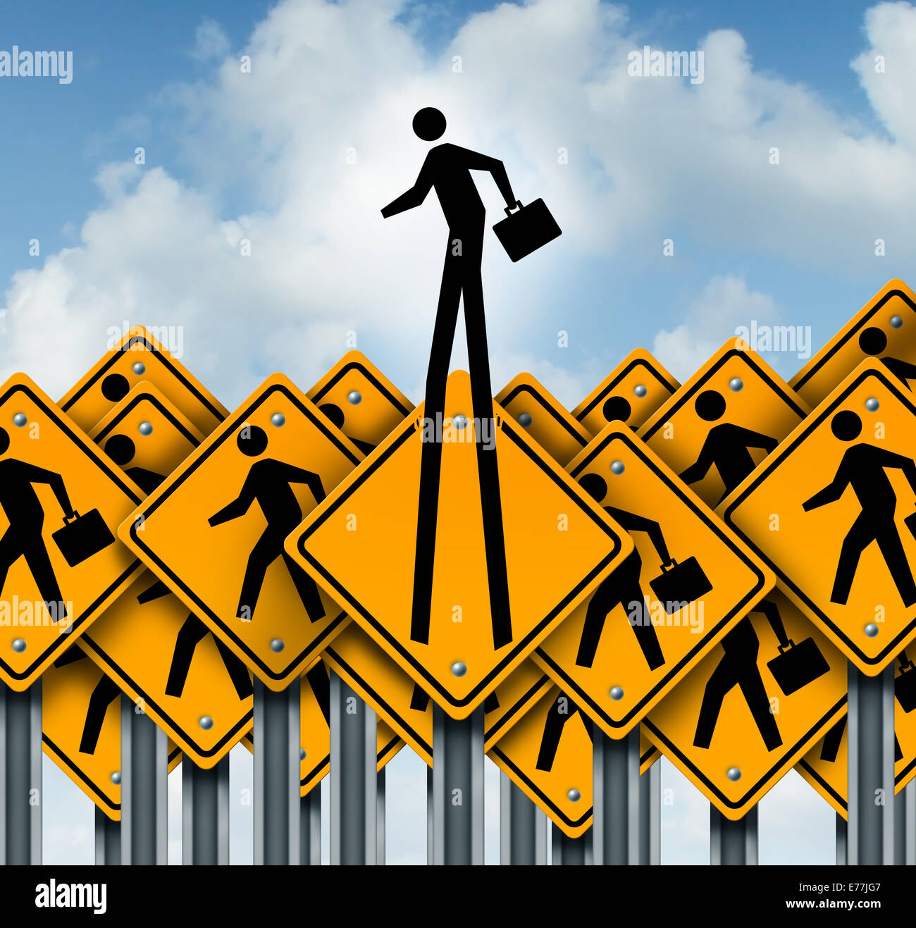 Beruflichen Erfolg und Aufstieg zum Top-Konzept als eine Gruppe von Arbeitskraft Kreuzung Verkehrszeichen mit einem Geschäftsmann Symbol ausbrechen Stockfoto