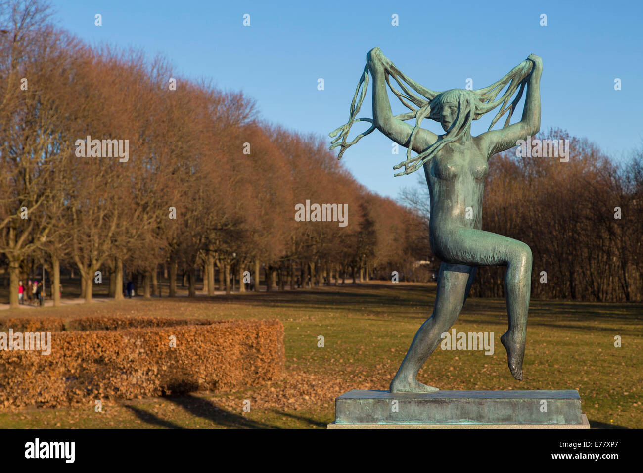 Bronze-Skulptur, Frau reißt ihr Haar, Vigeland Installation, Frogner Park, Oslo, Norwegen Stockfoto