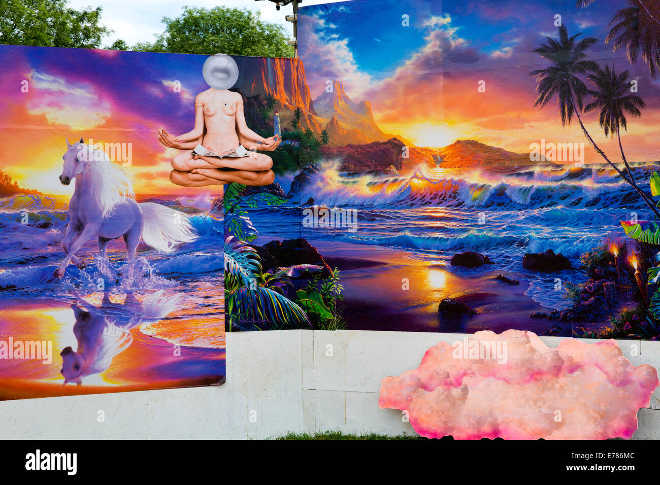 Glastonbury Festival 2014. Einhörner auf die grafische Wände durch Link Freizeit in Shangri-La Feld eingefügt Stockfoto