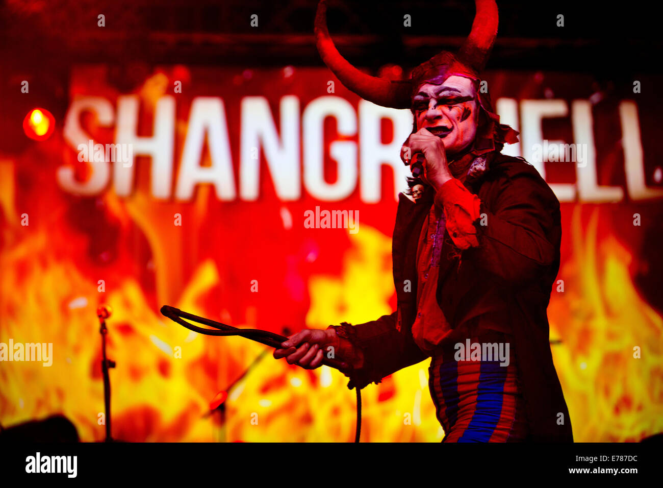 Glastonbury Festival 2014. Der Teufel betritt der Hölle Bühne in Shangri-La Stockfoto
