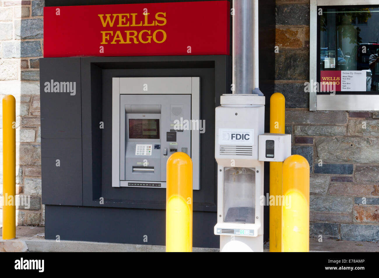 Wells Fargo drive up ATM - Washington, DC USA Stockfoto