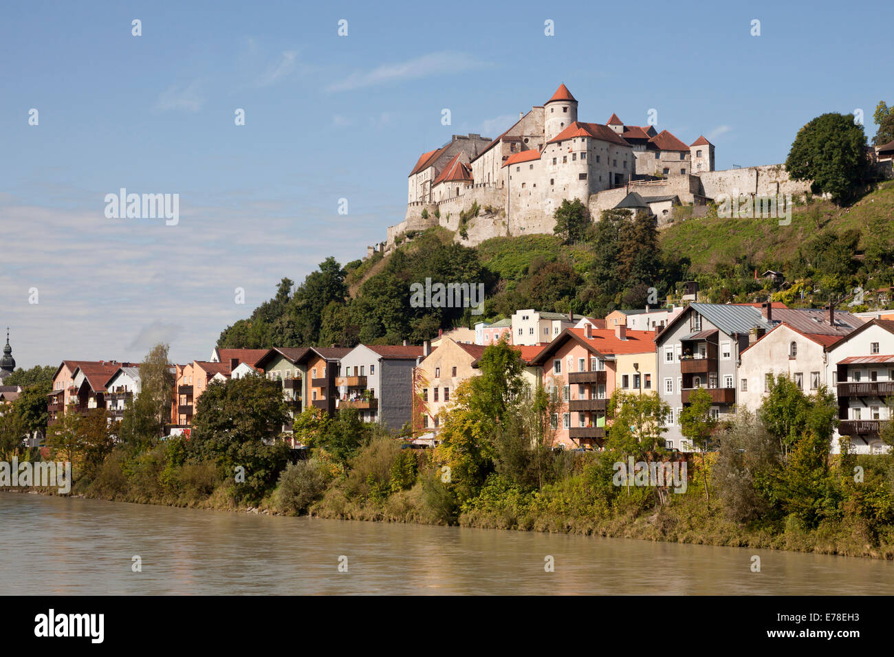 Burghausen-Burg und den Fluss Salzach in Burghausen, Bayern, Deutschland, Europa Stockfoto