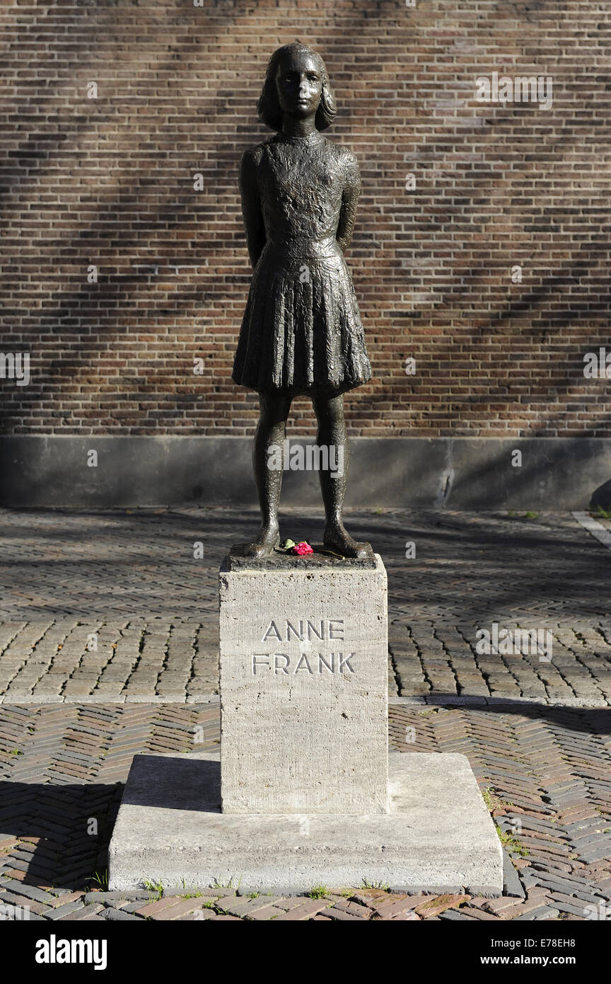 Anne Frank (1929-1945). Jüdischen Opfer des Holocaust. Die Statue. Utrecht, Niederlande. Stockfoto