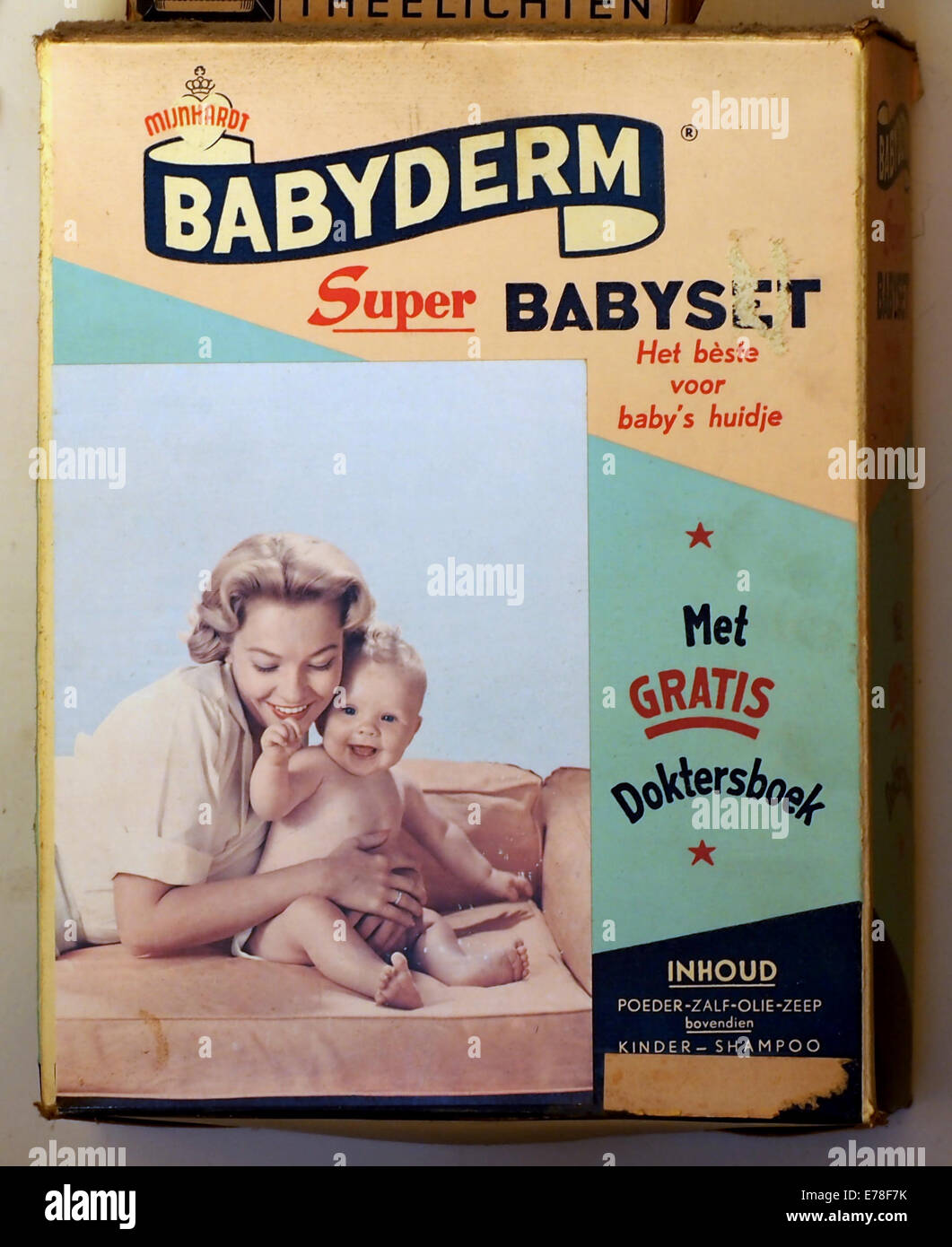 Mijnhardt Babyderm ist ein Hautpflegeprodukt, das für die empfindliche Haut von Babys entwickelt wurde. Dieses Produkt ist formuliert, um die Haut Ihres Babys zu beruhigen und vor Irritationen zu schützen. Stockfoto