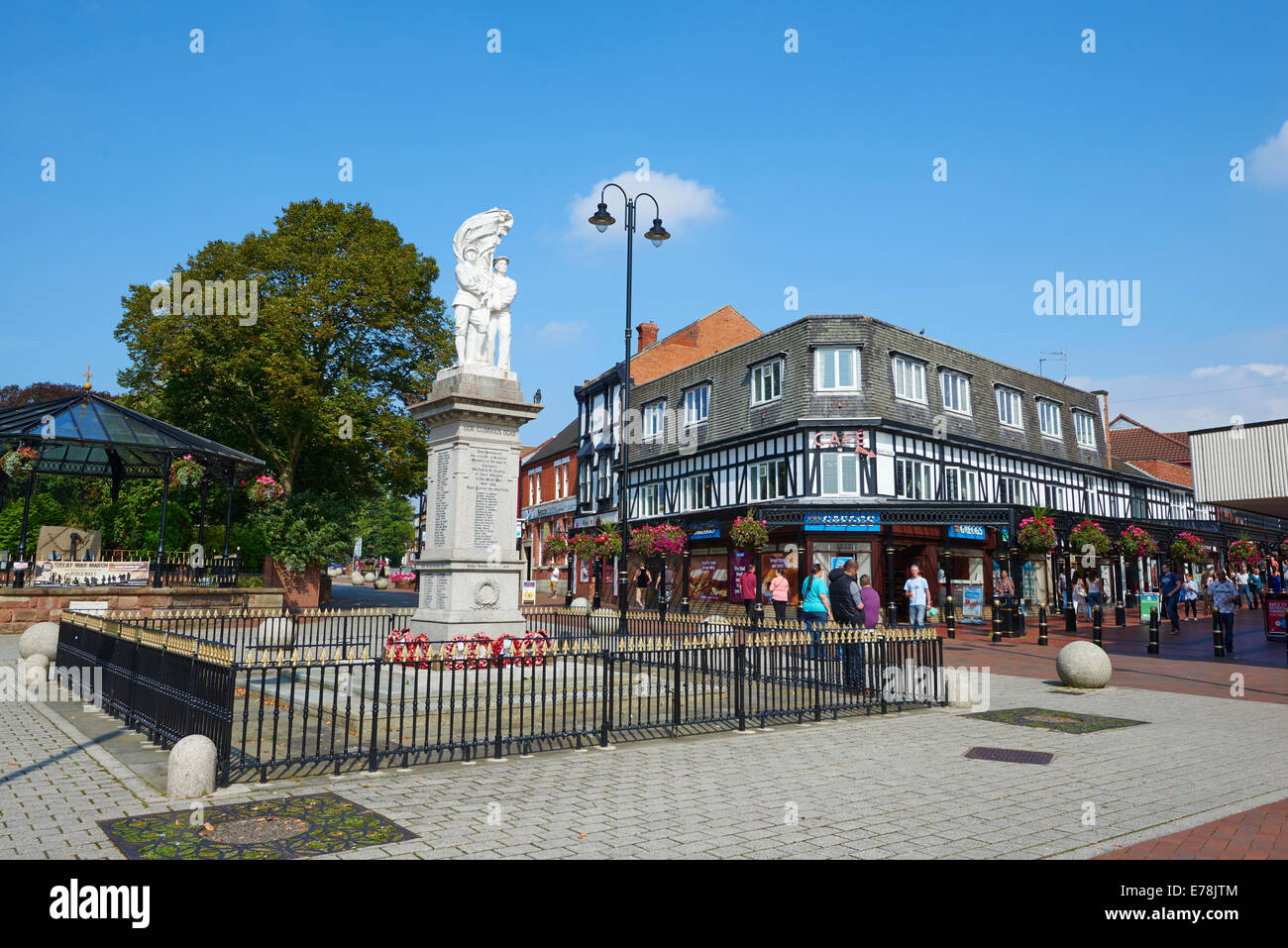 War Memorial Marktplatz Cannock Staffordshire UK Stockfoto