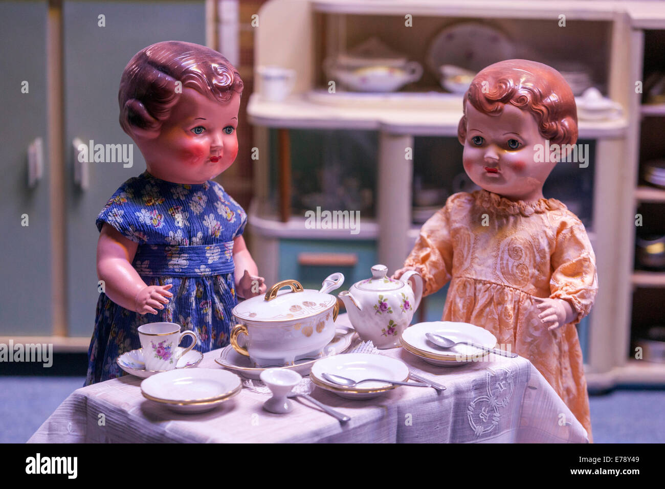 Vintage Puppenhaus Innenraum, Spielzeugmuseum Prag Tschechische Republik Stockfoto