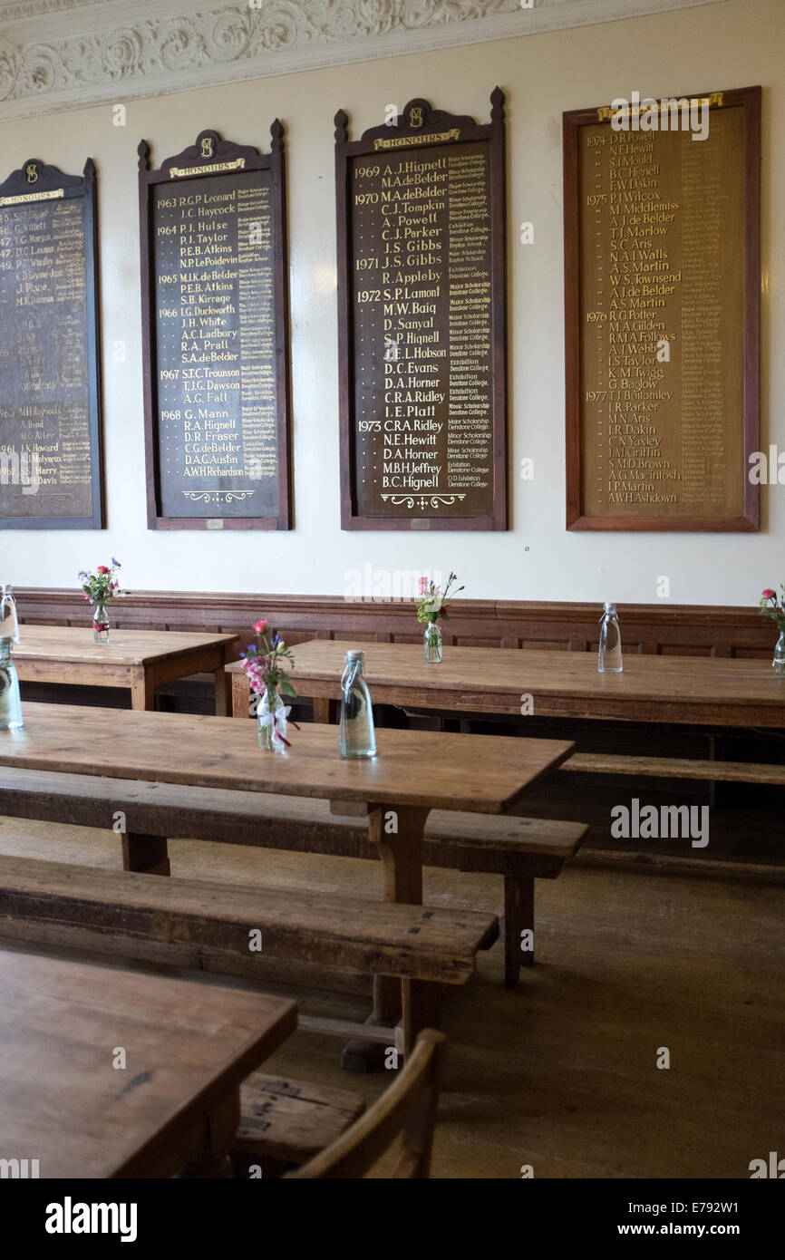 Alte Schule Oak panelled Speisesaal Abendessen Private Stockfoto