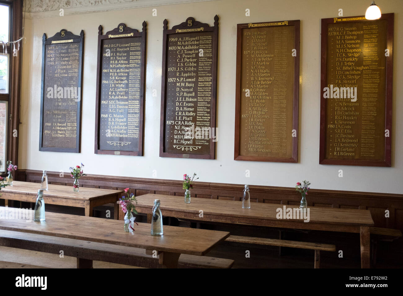 Alte Schule Oak panelled Speisesaal Abendessen Private Stockfoto