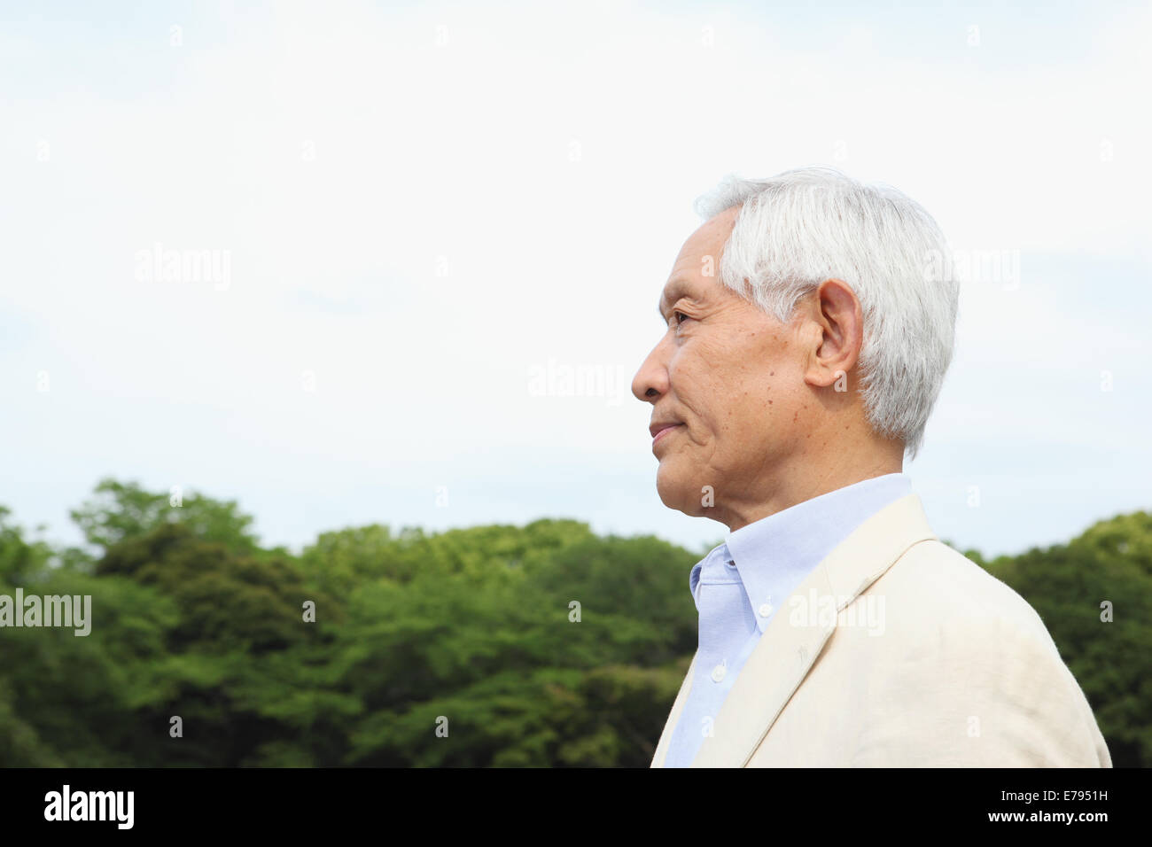 Ältere Erwachsene Japaner in einem park Stockfoto