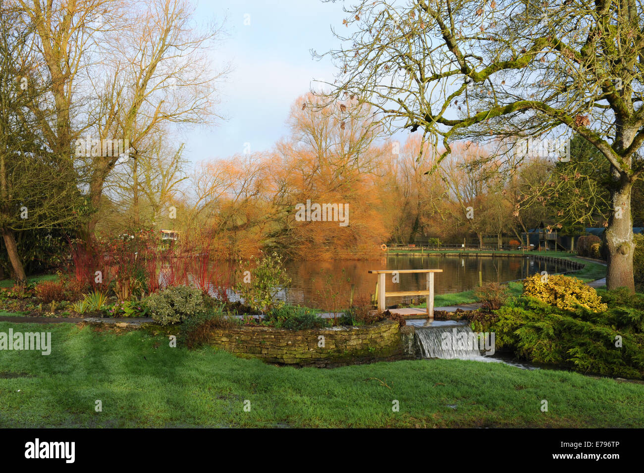 Ländliches Motiv in der sehr beliebte Ferienanlage in Cotswolds Bibury, Gloucestershire, England, Großbritannien Stockfoto