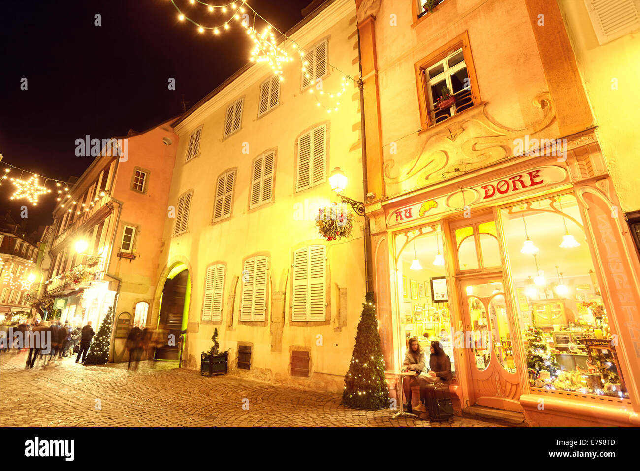 Moderne Café 'Au Dore'. Colmar. Weinstraße. Haut-Rhin. Das Elsass. Frankreich. Stockfoto