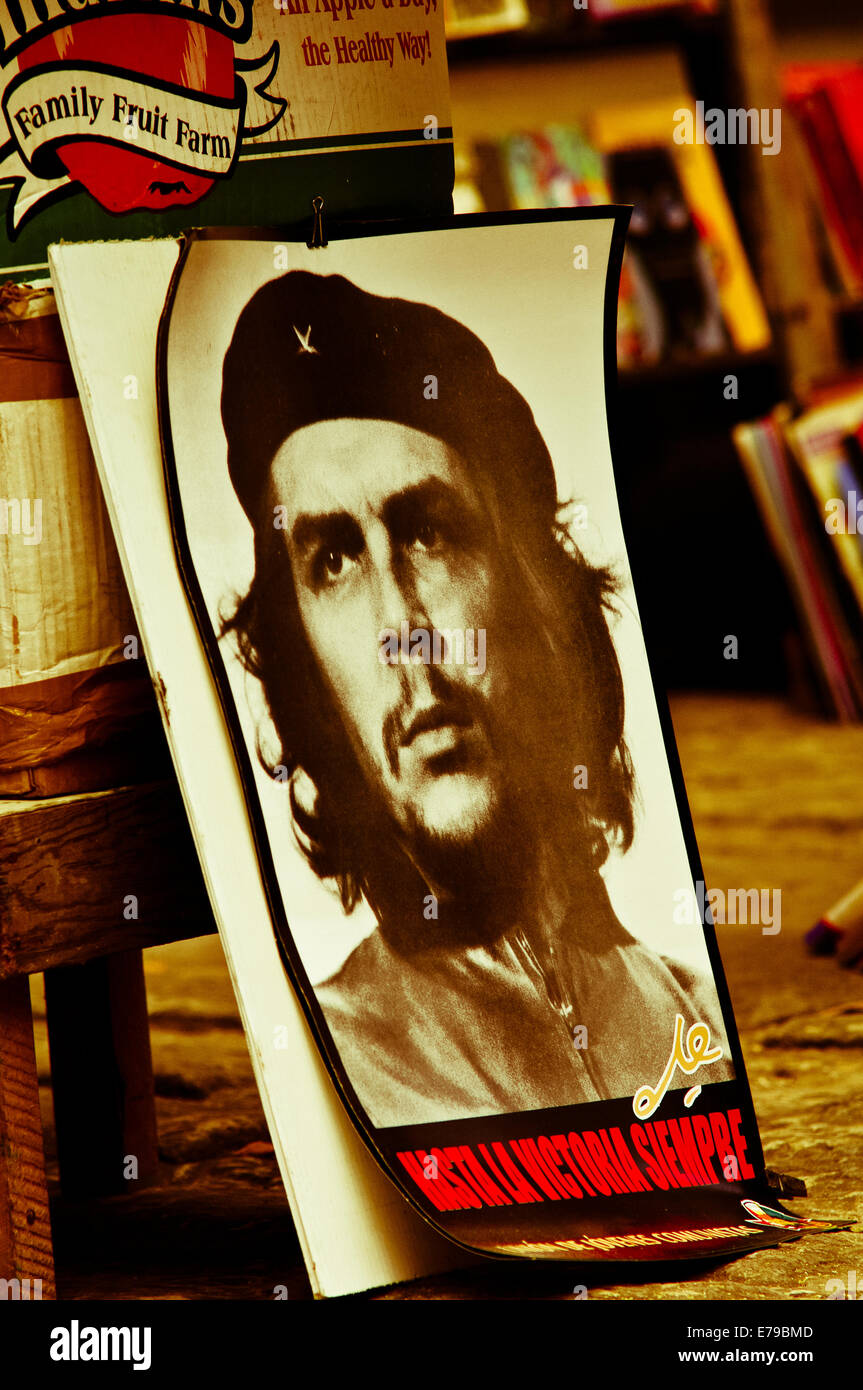 Kultige Poster von Che Guevara für Verkauf in Havanna, Kuba Stockfoto