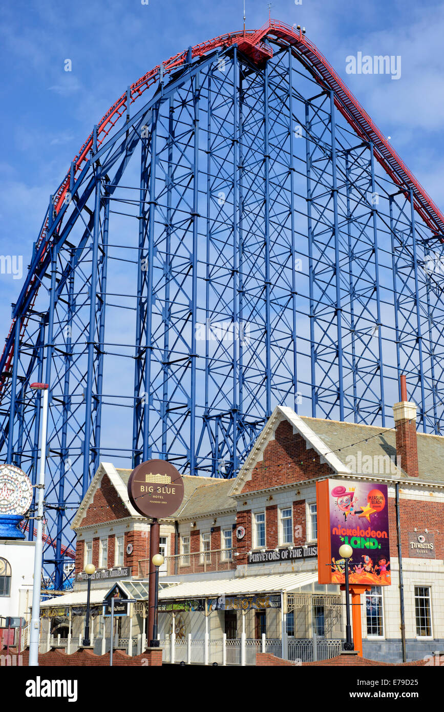 Die große Achterbahn in Blackpool Pleasure Beach, Blackpool, Lancashire Stockfoto