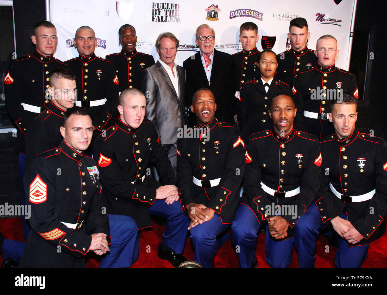"Gruß an unsere Helden" hosted by angeheizt von The Fallen - Ankünfte Featuring: zwanzig - Nine Palms Marines wo: Los Angeles, California, Vereinigte Staaten von Amerika bei: 7. März 2014 Stockfoto