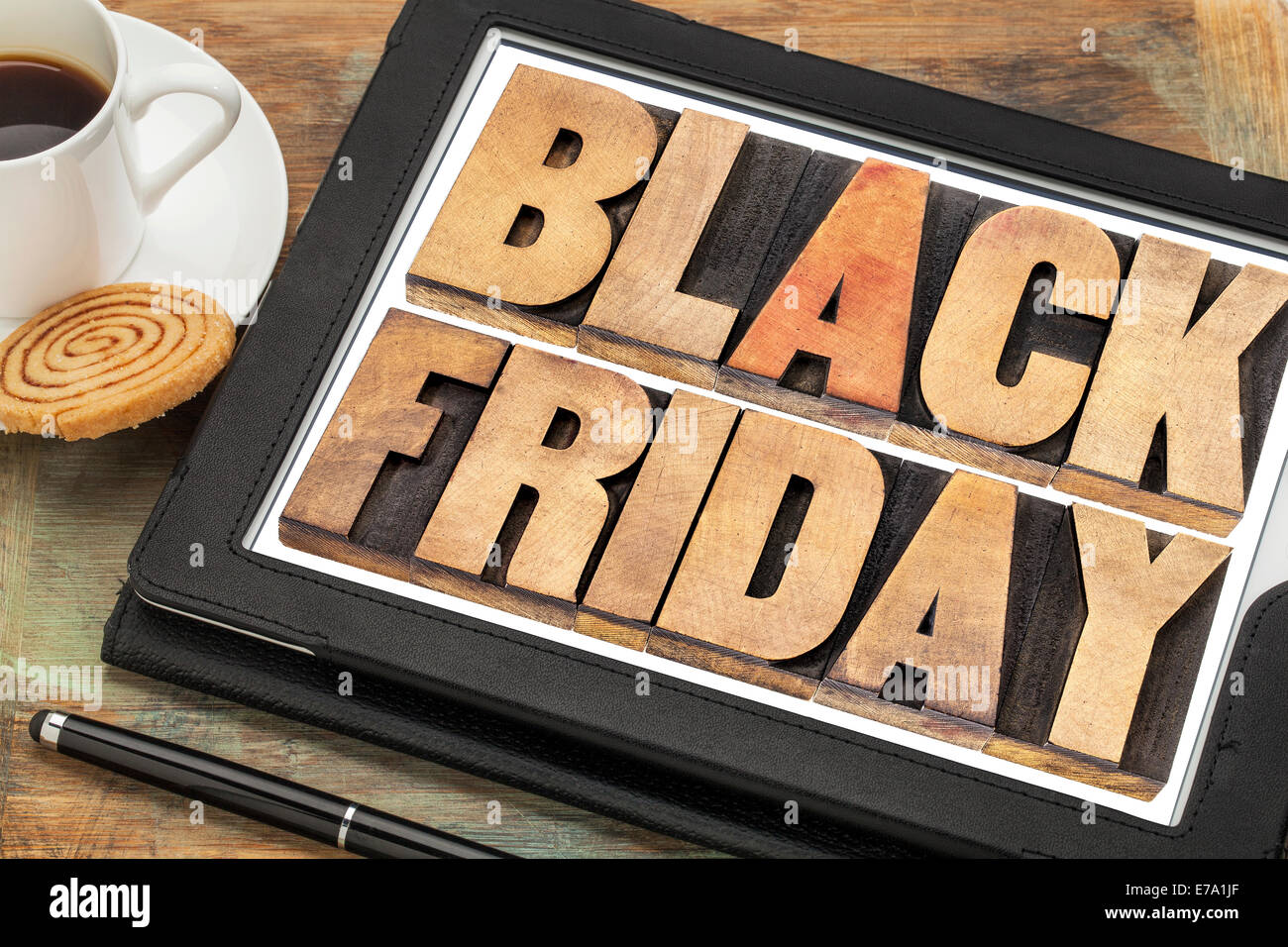 Schwarzer Freitag - Text in Vintage Buchdruck Holzart auf eine digital-Tablette. Black ist Freitag der Tag nach Thanksgiving Day Stockfoto