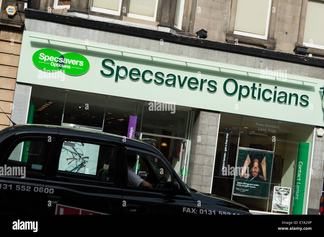 Specsavers Optiker im Stadtzentrum von Shandwick Place, Edinburgh Stockfoto