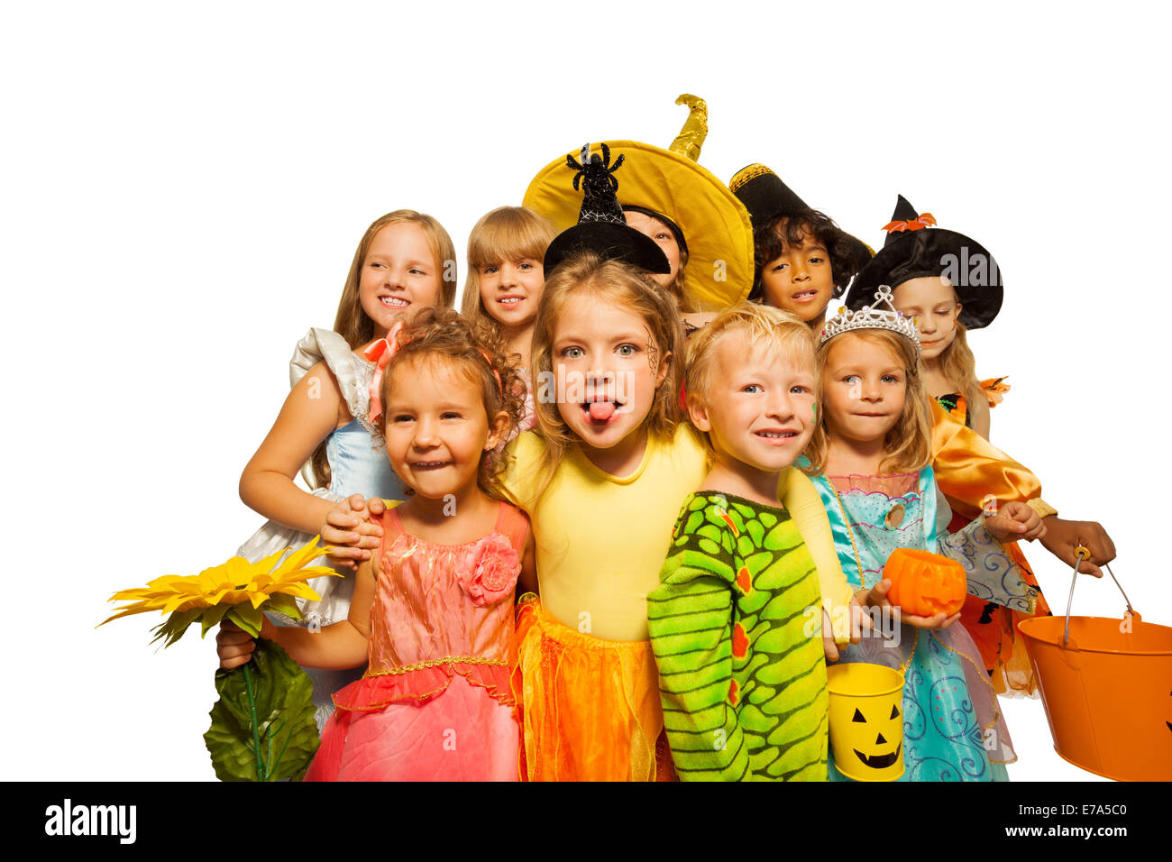 Lustige Kinder in Halloween-Kostümen Stockfoto