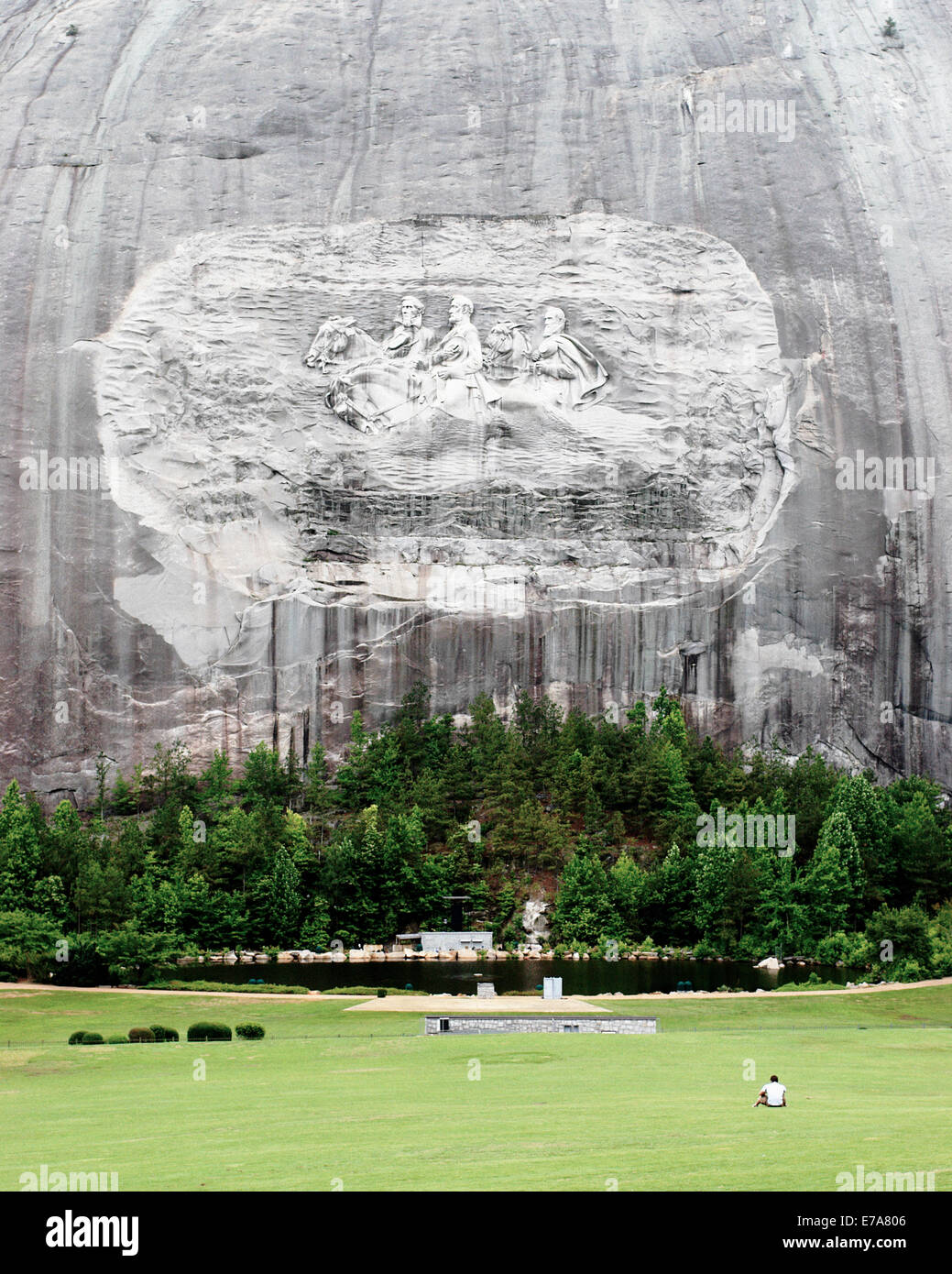 Konföderierten Sie schnitzen in einem Berg, Stone Mountain Park. Georgien. USA Stockfoto