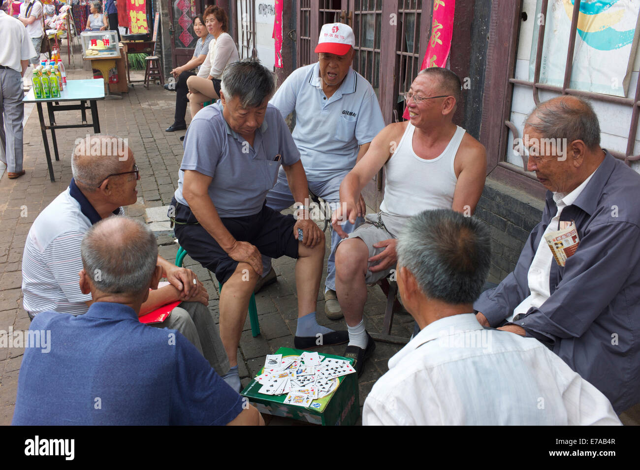 Chinesische Männer Spielkarten Stockfoto
