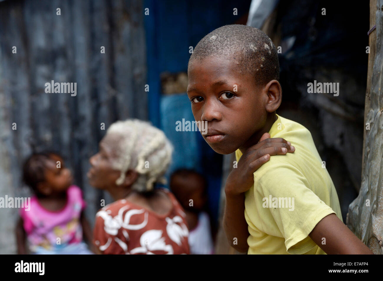 Junge mit ernsten Blick, Camp Icare für Erdbeben Flüchtlinge, Fort National, Port-au-Prince, Haiti Stockfoto