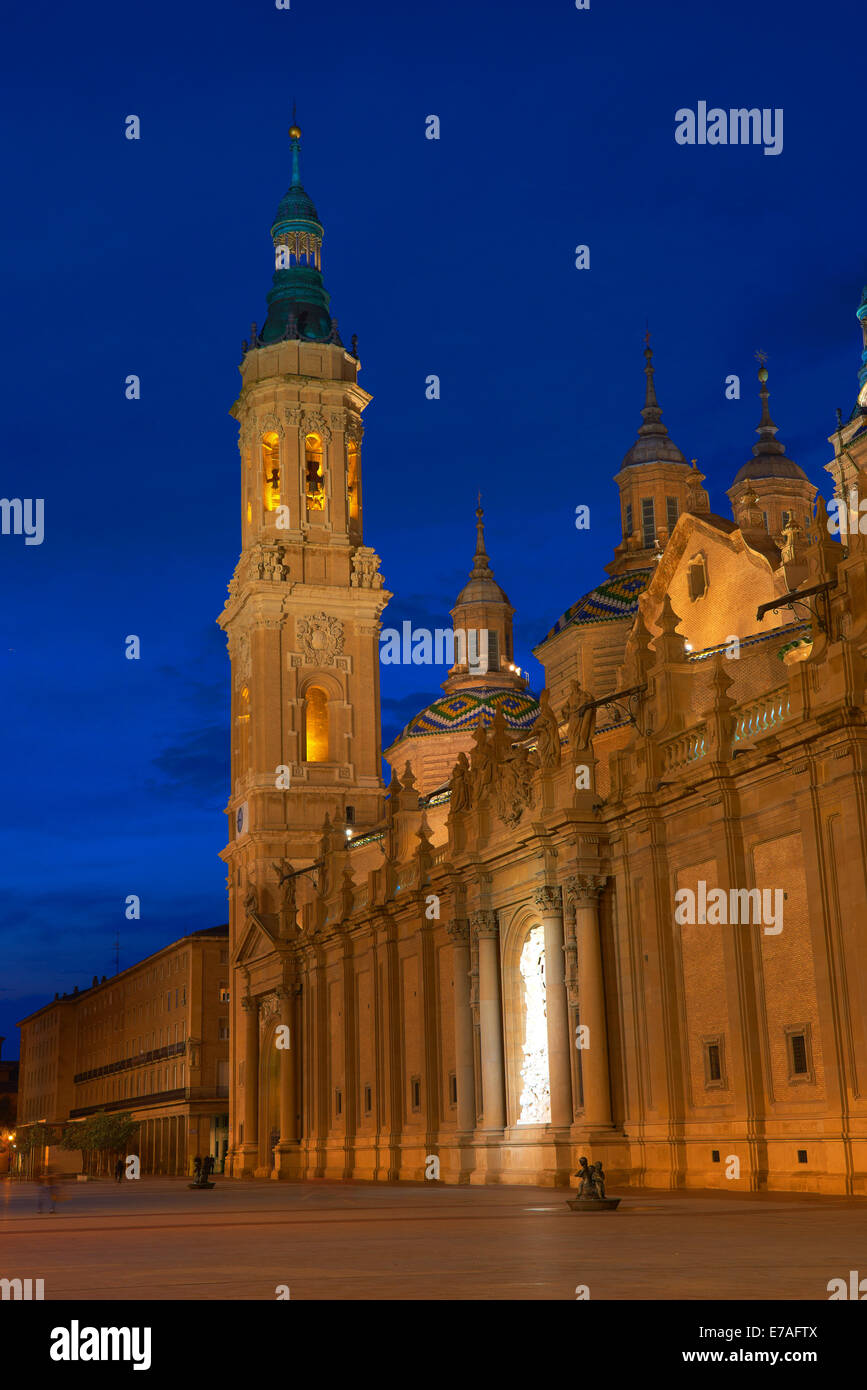 Basilica del Pilar, Plaza del Pilar Platz, Zaragoza, Aragon, Spanien Stockfoto