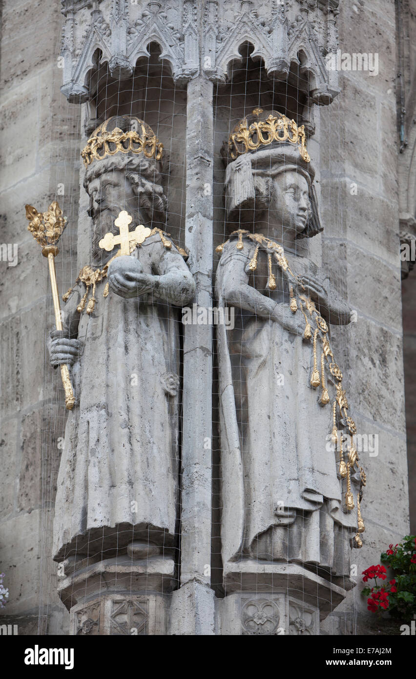Kaiser Otto I. und Adelaide, Marktplatz Figuren des historischen Rathauses, Altstadt, Brunswick, Niedersachsen, Deutschland Stockfoto