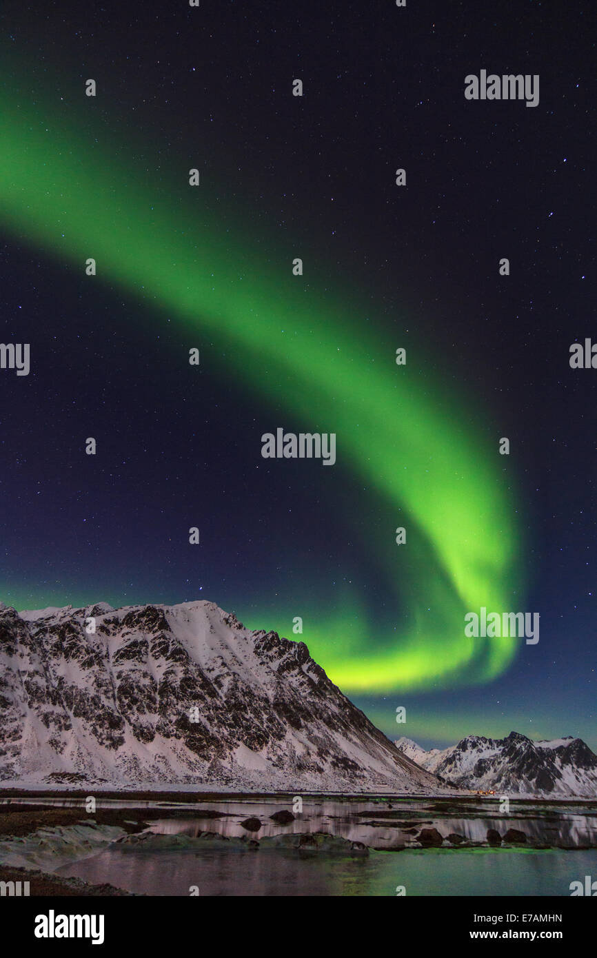 Northern Lights auf den norwegischen Fjorden Stockfoto