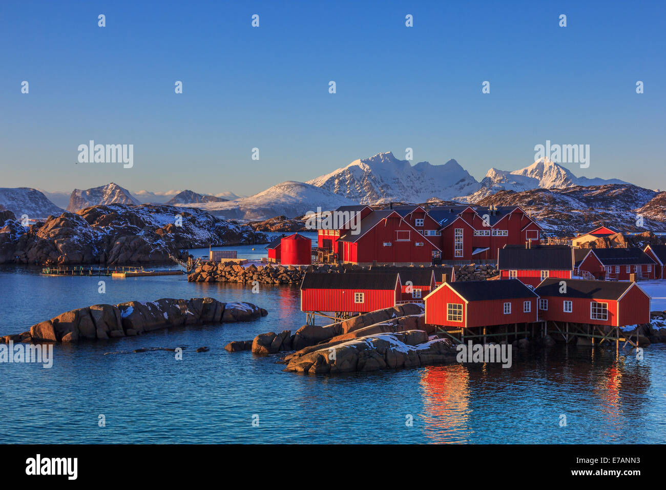 Fischerdorf auf den Lofoten Stockfoto
