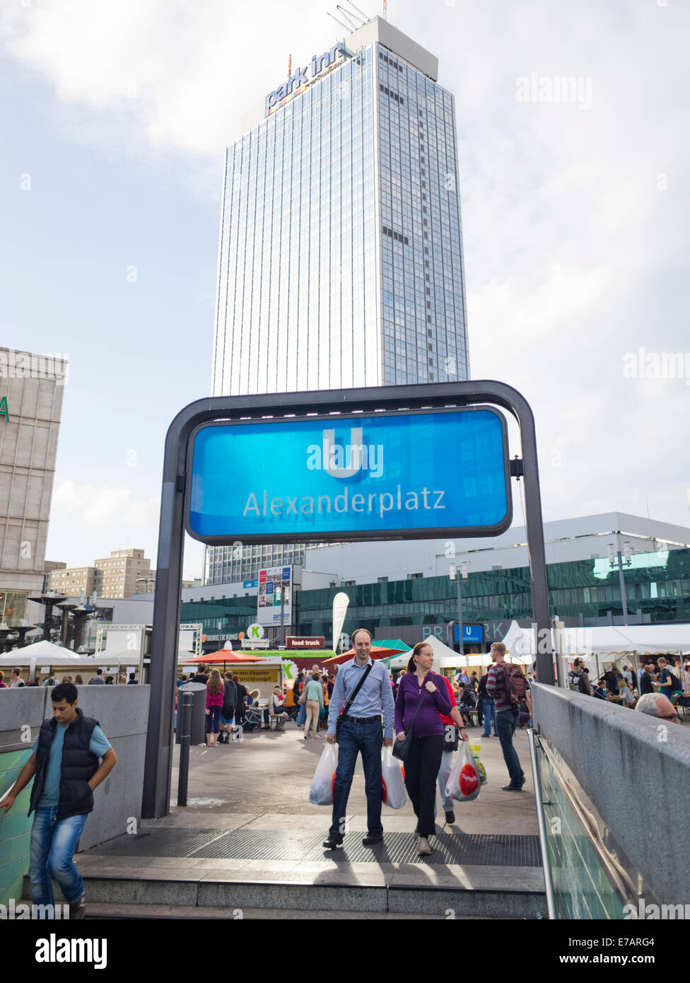U-Bahnstation am Alexanderplatz Berlin Deutschland Stockfoto