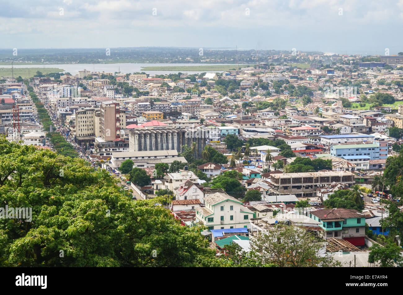 Luftaufnahme der Stadt Monrovia, Liberia, genommen von der Spitze der