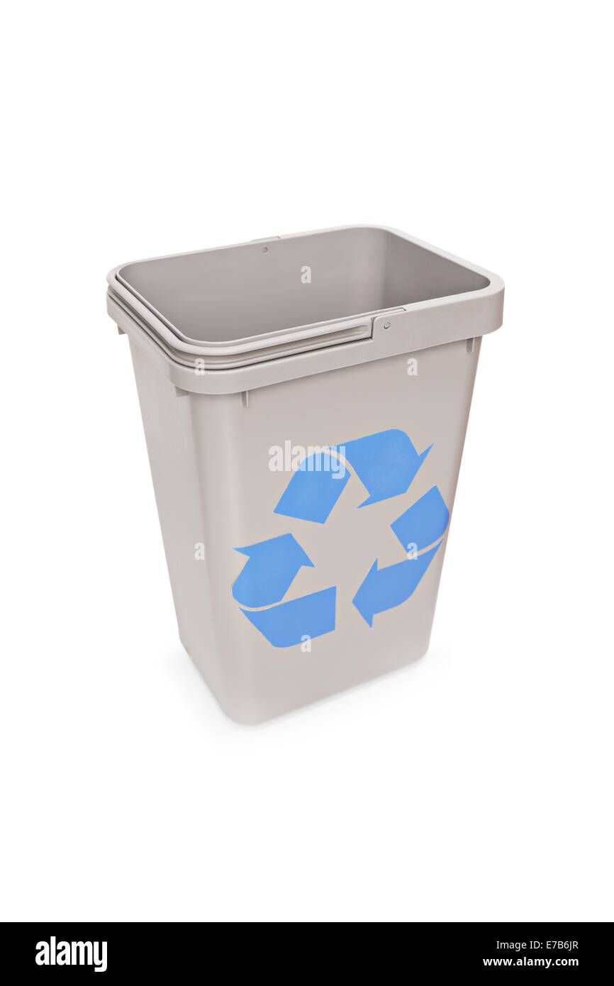 Studioaufnahme von einem leeren Papierkorb isoliert auf weißem Hintergrund Stockfoto