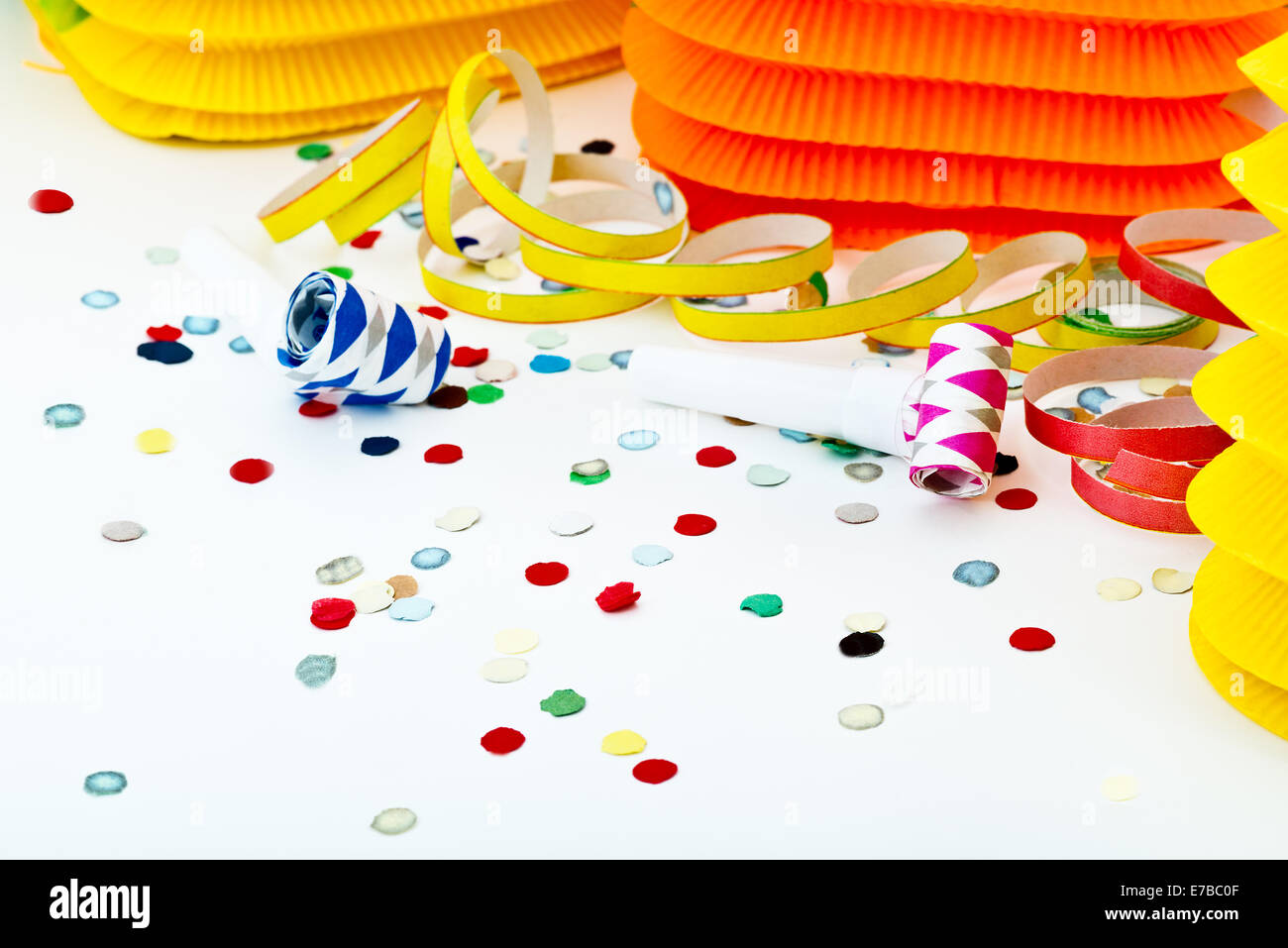 Karneval-Hintergrund mit Glitzer und chinesischer Lampion Stockfoto