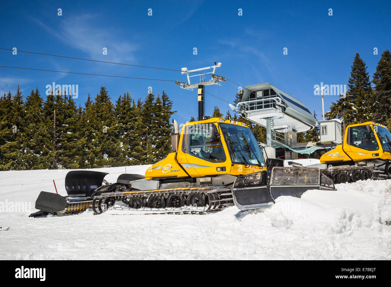 Skipiste, Pflege der Ausrüstung in den Mt. Hood Meadows Ski-Anlagen am Fuße des Mt. Hood, Oregon, USA. Stockfoto