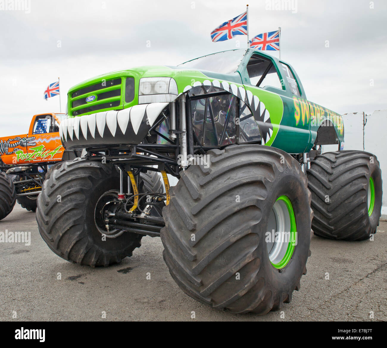 Monster-Truck genannt Swamp Thing. Stockfoto