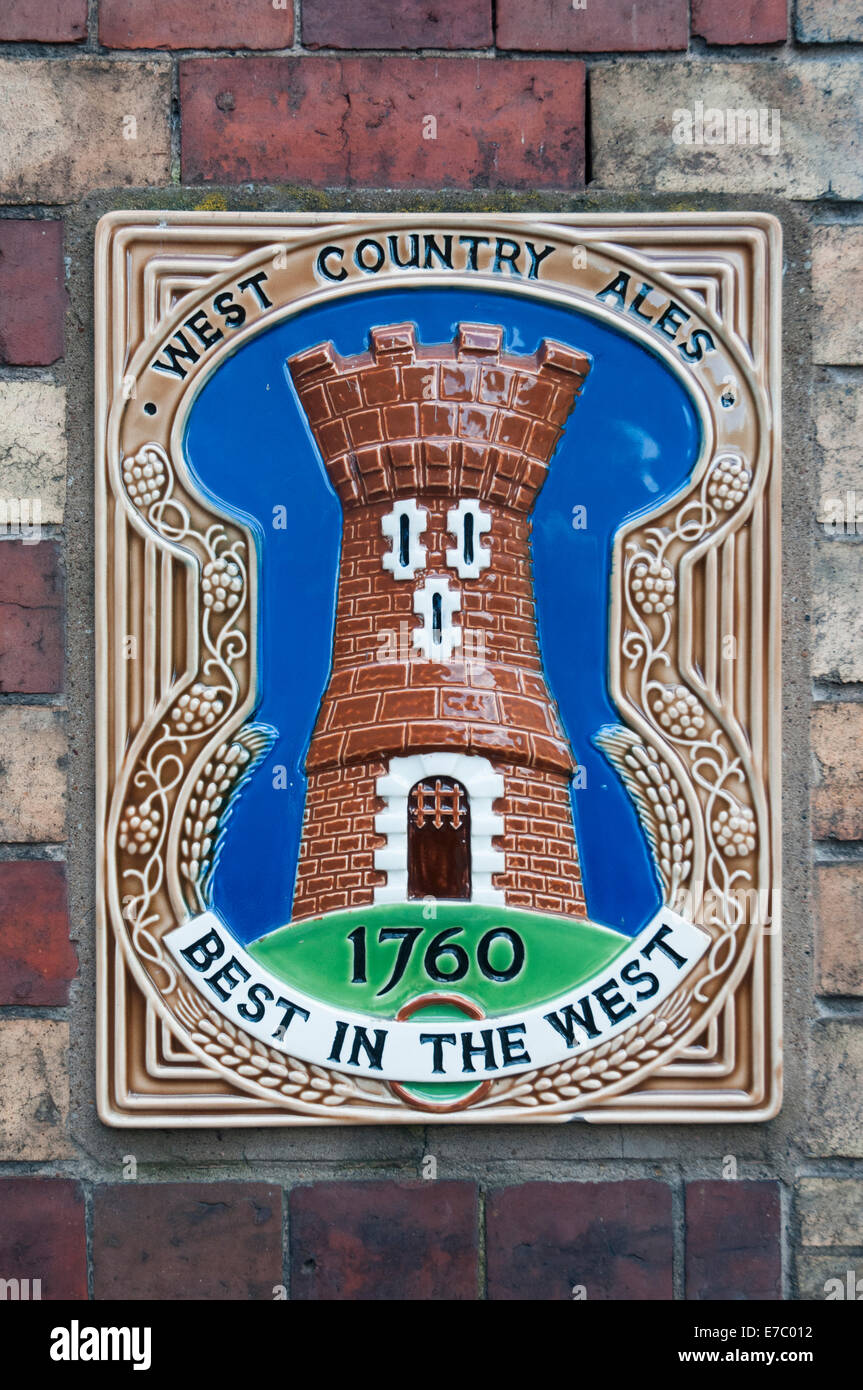 Westen des Landes Ales Brauerei Marke angezeigt auf einem glasierten Fliesen, England Stockfoto