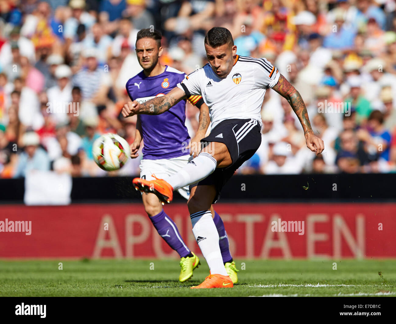 Nicolas Otamendi Stockfotos Und Bilder Kaufen Seite 2 Alamy