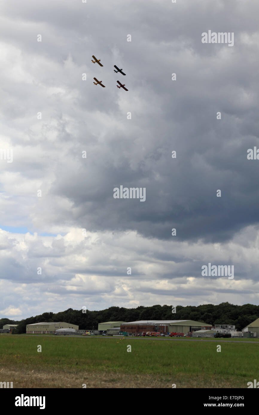 Flügel und Räder 2014. Flug- und Anzeigen an Dunsfold Surrey UK Stockfoto