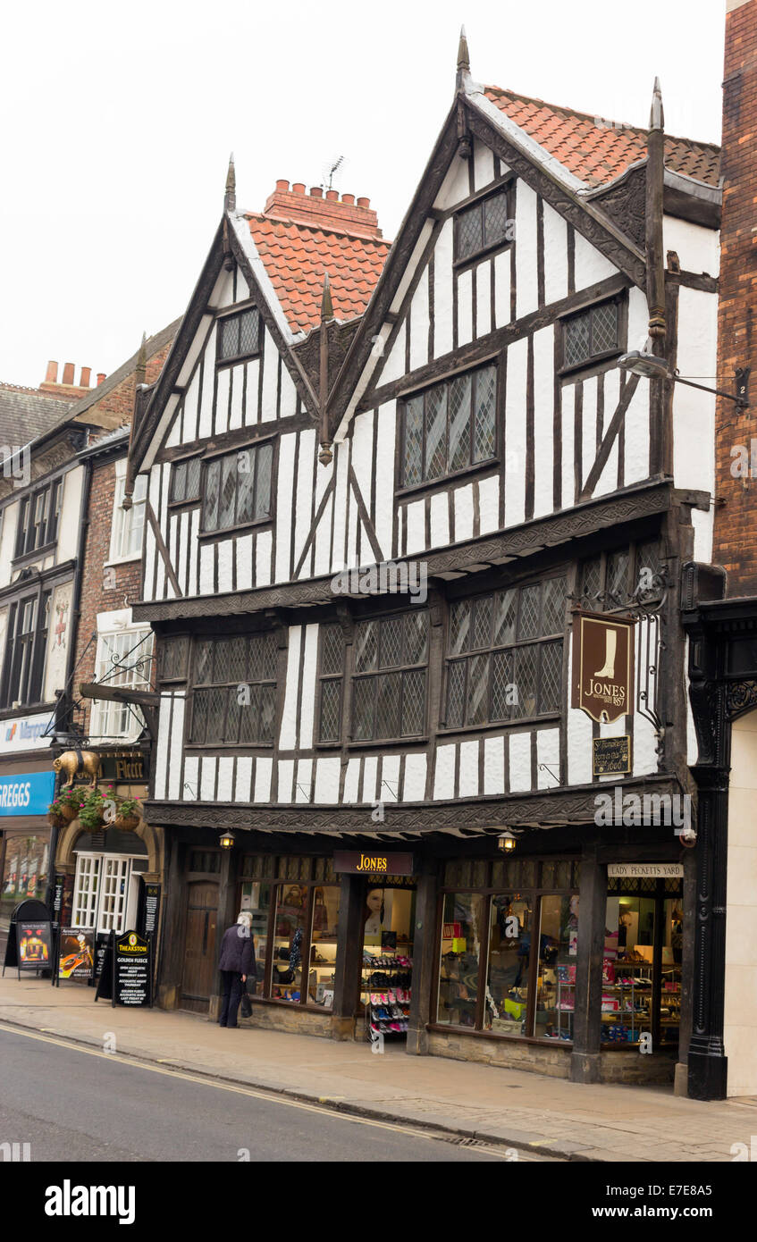 York, North Yorkshire, England. Typische Fachwerk Tudor Gebäude. Stockfoto