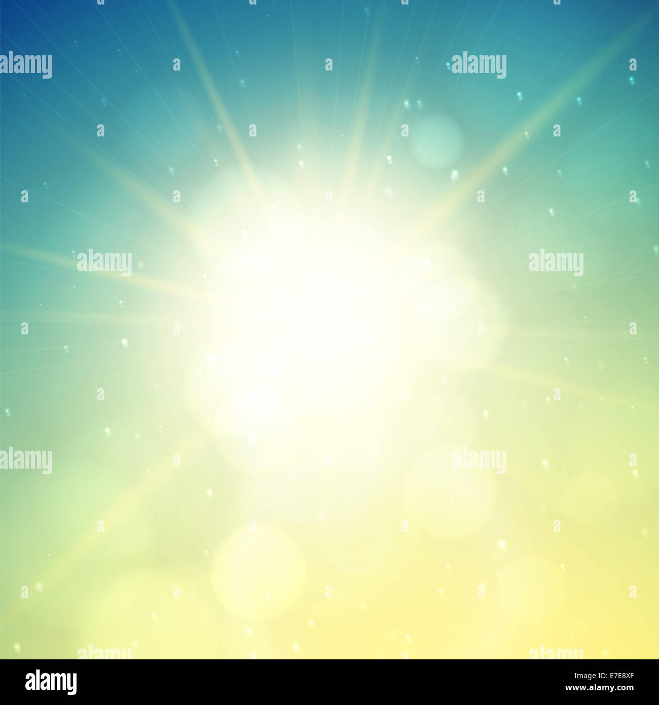Sommer Hintergrund, Sommersonne mit Blendenfleck Stockfoto