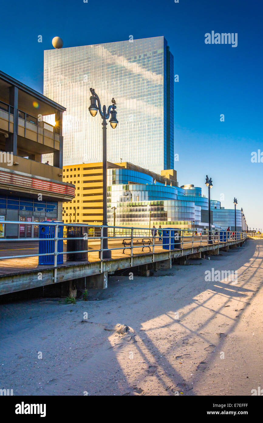 Die Promenade und Revel Casino Hotel in Atlantic City, New Jersey. Stockfoto