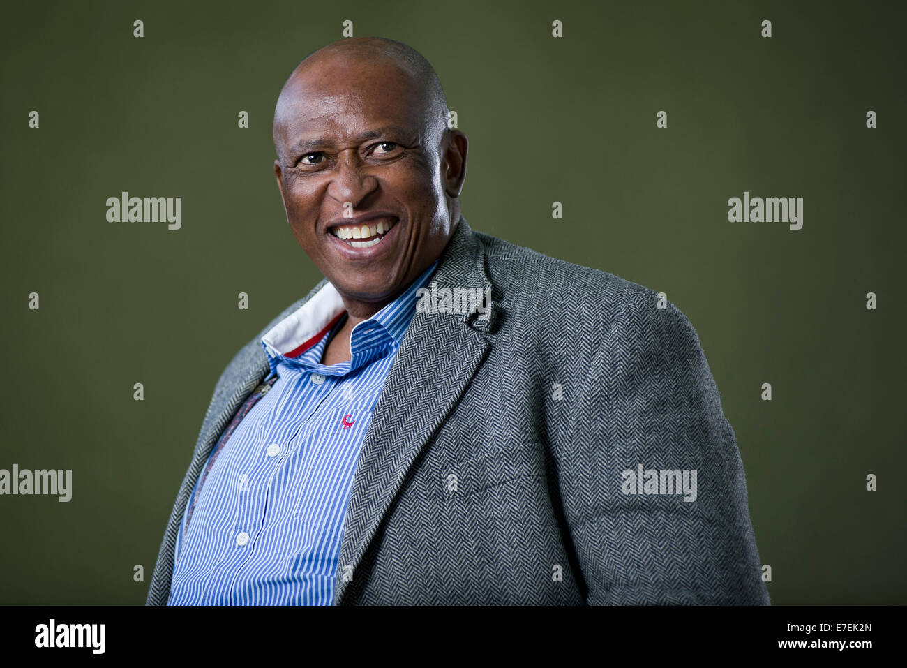 Südafrikanischer Schriftsteller und Dramatiker Zakes Mda erscheint das Edinburgh International Book Festival. Stockfoto
