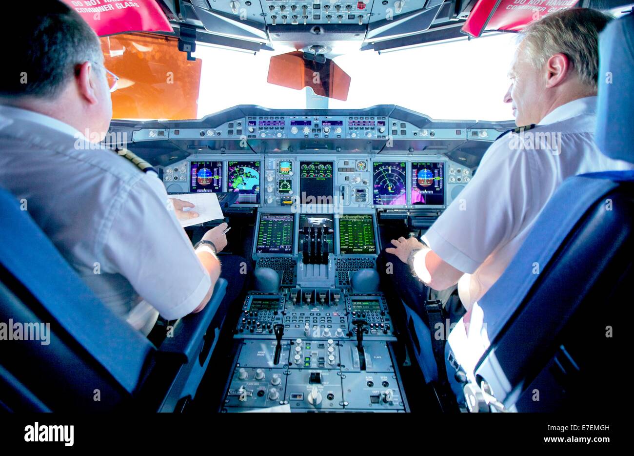 Im Cockpit des A380 während 35.000 Füße über dem Nordatlantik während des Fluges Air France AF0065 Los Angeles - Paris. Stockfoto