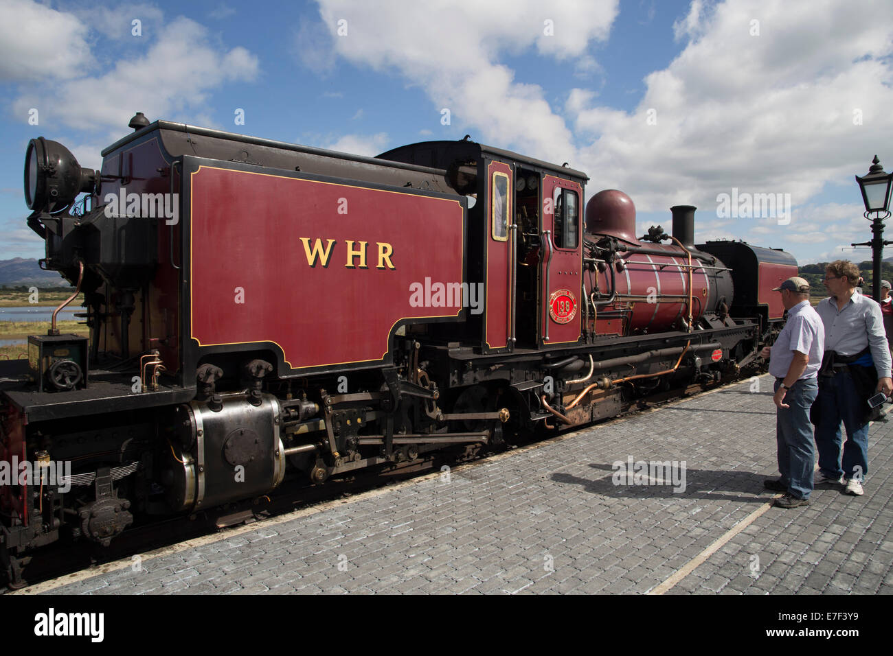 Dampfmaschine auf der Welsh Highland Railway an Porthmadog station Stockfoto