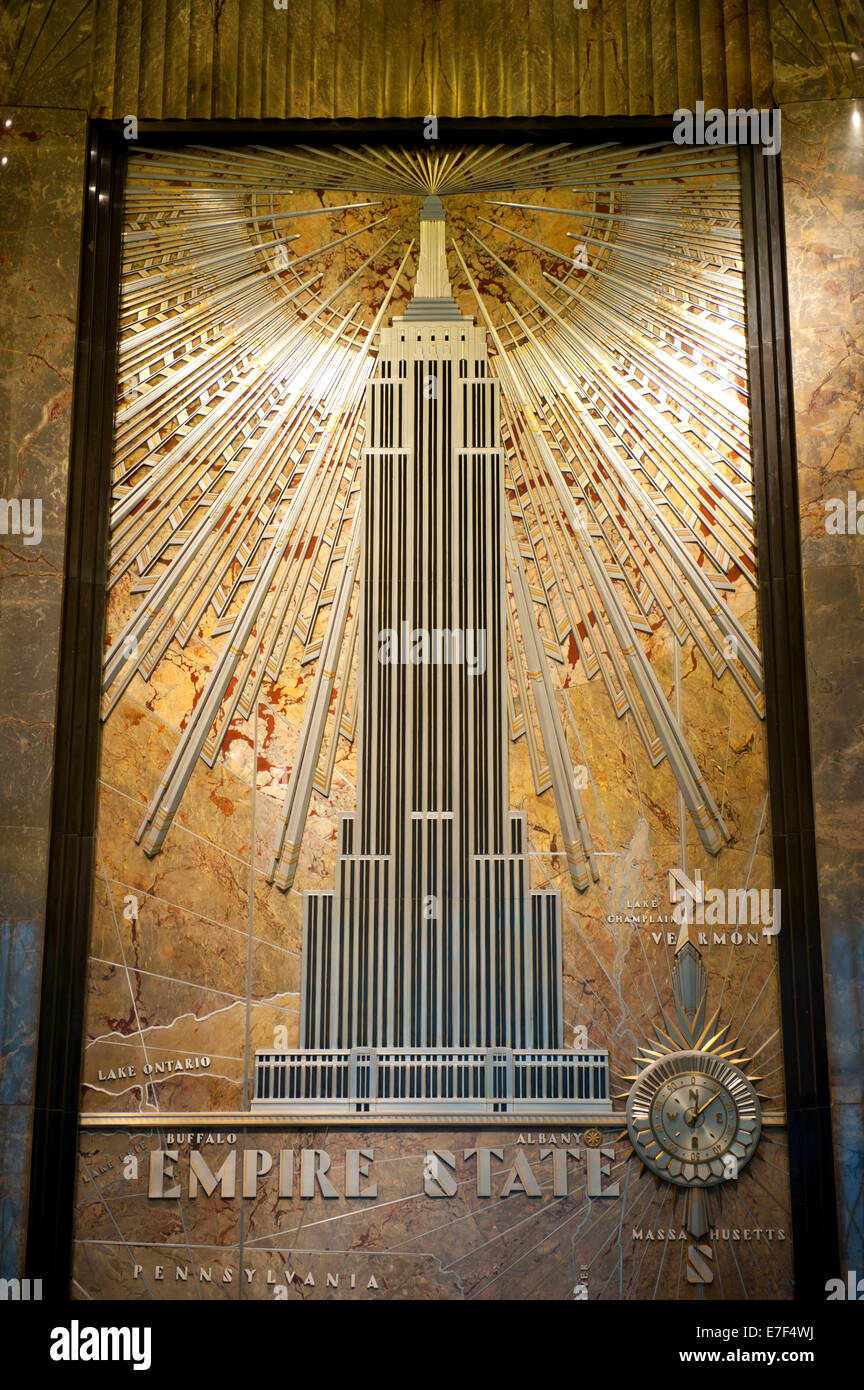 Darstellung des Empire State Building in der Lobby, Fifth Avenue, Midtown Manhattan, New York City, New York, USA Stockfoto