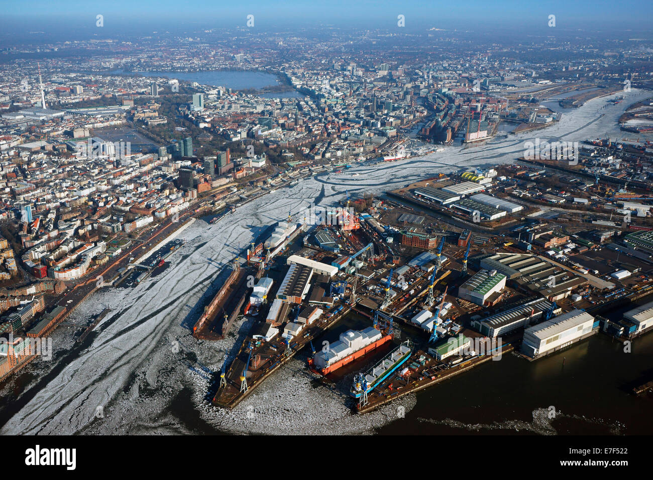 Luftbild, Blohm und Voss Werft und der Stadt-Zentrum an der Elbe, Hamburg, Deutschland Stockfoto