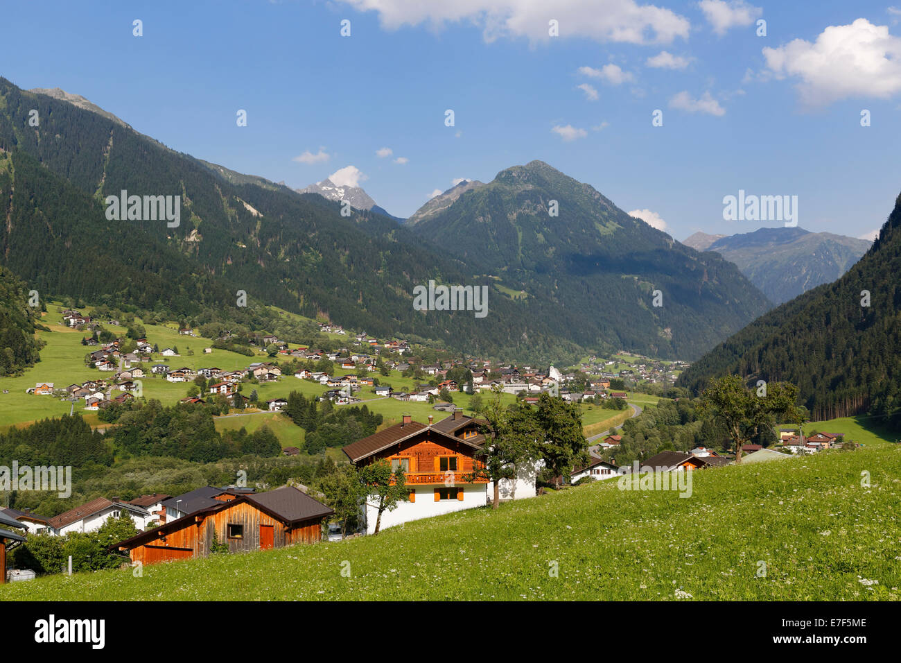 Sankt Gallenkirch mit Grappeskopf, Montafon, Vorarlberg, Österreich Stockfoto