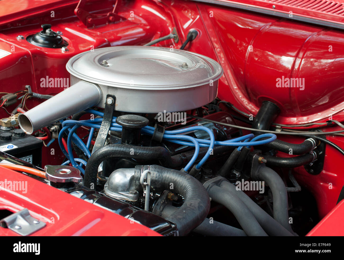 Motorraum von einem 1968 Ford Cortina 1600E Stockfoto