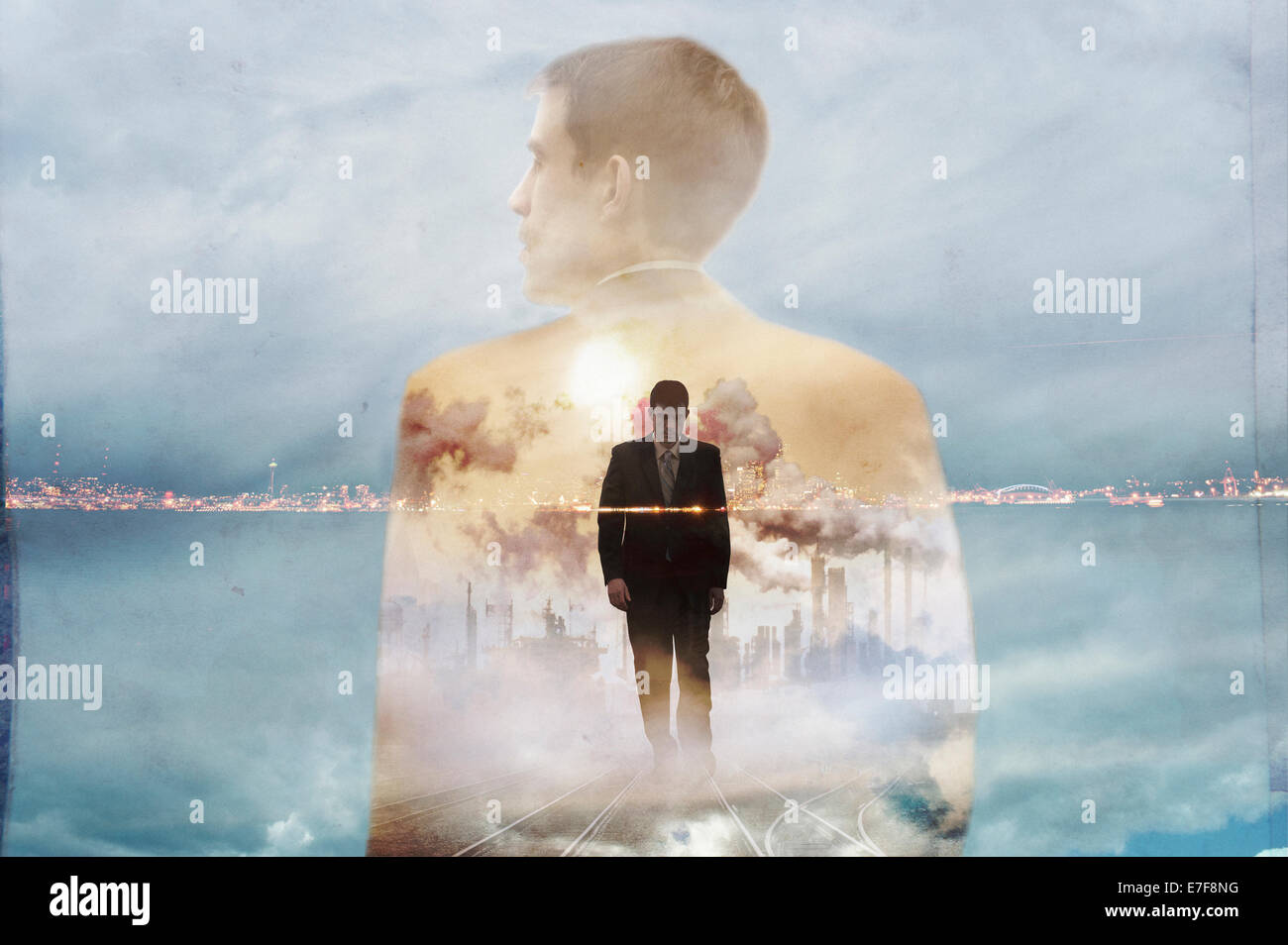 Doppelbelichtung Geschäftsmann und städtischen Küste Stockfoto