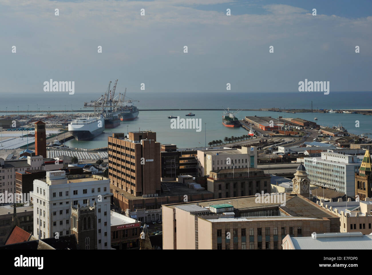 Globale Häfen, Eastern Cape, Südafrika, Schiffe im Hafen von Port Elizabeth, Mandela Bay Metro, Stadtbild Stockfoto