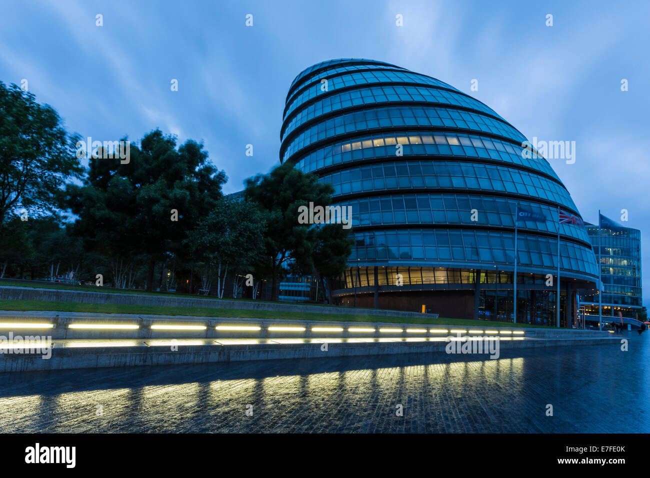 Rathaus in den frühen Morgenstunden, London, England, Vereinigtes Königreich Stockfoto